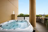 https://images.listonce.com.au/custom/160x/listings/27-appleton-st-richmond-vic-3121/861/01808861_img_10.jpg?YTKmyiasgl4