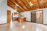 https://images.listonce.com.au/custom/160x/listings/27-azalea-avenue-mill-park-vic-3082/300/01723300_img_04.jpg?10yrM9-ha_s