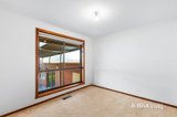 https://images.listonce.com.au/custom/160x/listings/27-azalea-avenue-mill-park-vic-3082/300/01723300_img_07.jpg?2owecEBy3SE