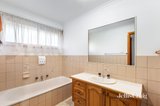 https://images.listonce.com.au/custom/160x/listings/27-azalea-avenue-mill-park-vic-3082/300/01723300_img_08.jpg?LnGxmOSPH14