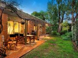 https://images.listonce.com.au/custom/160x/listings/27-belgrove-avenue-balwyn-vic-3103/741/01683741_img_07.jpg?bSXqYnmL5uQ