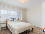 https://images.listonce.com.au/custom/160x/listings/27-blackburn-road-mooroolbark-vic-3138/932/01524932_img_06.jpg?QzVqJnSDDuA