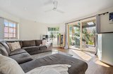 https://images.listonce.com.au/custom/160x/listings/27-blue-ridge-drive-mooroolbark-vic-3138/277/01520277_img_05.jpg?HVKvAqnKp-s