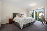 https://images.listonce.com.au/custom/160x/listings/27-blue-ridge-drive-mooroolbark-vic-3138/277/01520277_img_06.jpg?t9gT1ONQG-U