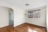 https://images.listonce.com.au/custom/160x/listings/27-booyan-crescent-greensborough-vic-3088/173/01880173_img_07.jpg?DR00khu7FFI
