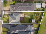 https://images.listonce.com.au/custom/160x/listings/27-brentwood-drive-avondale-heights-vic-3034/087/01736087_floorplan_01.gif?I-_GxQAcPfg