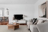 https://images.listonce.com.au/custom/160x/listings/27-brentwood-drive-avondale-heights-vic-3034/087/01736087_img_05.jpg?Zu0s7cGSP58