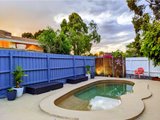 https://images.listonce.com.au/custom/160x/listings/27-bridgewater-way-rowville-vic-3178/655/01753655_img_20.jpg?CNYv8QKgB-c