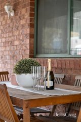 https://images.listonce.com.au/custom/160x/listings/27-bronwyn-street-coldstream-vic-3770/467/01902467_img_18.jpg?A2HJy4xAYJU