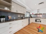 https://images.listonce.com.au/custom/160x/listings/27-cherylnne-crescent-kilsyth-vic-3137/523/01525523_img_05.jpg?XjcCq7sg2Xk