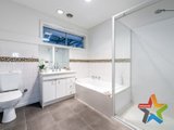 https://images.listonce.com.au/custom/160x/listings/27-cherylnne-crescent-kilsyth-vic-3137/523/01525523_img_10.jpg?Dae8rY3-7sM