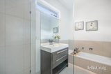 https://images.listonce.com.au/custom/160x/listings/27-cobham-street-mitcham-vic-3132/007/01977007_img_10.jpg?Yjg32rnGsnc