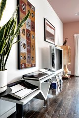 https://images.listonce.com.au/custom/160x/listings/27-de-carle-street-brunswick-vic-3056/937/01704937_img_04.jpg?Xt8BcN7-cas