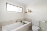 https://images.listonce.com.au/custom/160x/listings/27-diamond-views-drive-diamond-creek-vic-3089/041/01823041_img_08.jpg?MiNf-WckA6E