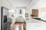 https://images.listonce.com.au/custom/160x/listings/27-ferncroft-avenue-malvern-east-vic-3145/687/01356687_img_19.jpg?xgu3U61GrwA