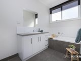 https://images.listonce.com.au/custom/160x/listings/27-ford-street-newport-vic-3015/931/01203931_img_09.jpg?8UwbQSXeMXY