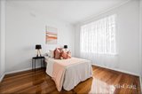 https://images.listonce.com.au/custom/160x/listings/27-glyndon-avenue-st-albans-vic-3021/188/01927188_img_06.jpg?KIAZGwO5PfY