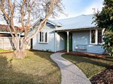 https://images.listonce.com.au/custom/160x/listings/27-hall-street-fairfield-vic-3078/322/00959322_img_02.jpg?ASwfPHZ2H7k