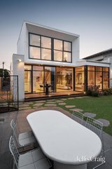 https://images.listonce.com.au/custom/160x/listings/27-halpin-street-brunswick-west-vic-3055/473/01980473_img_23.jpg?kuODtjPgvl0