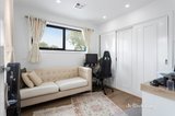 https://images.listonce.com.au/custom/160x/listings/27-heather-grove-briar-hill-vic-3088/184/01646184_img_05.jpg?3fUD5S56hLI