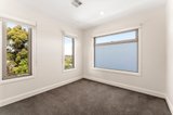 https://images.listonce.com.au/custom/160x/listings/27-heyington-avenue-doncaster-vic-3108/058/01608058_img_04.jpg?0lLKmHl6fMU