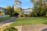 https://images.listonce.com.au/custom/160x/listings/27-hillside-road-mount-waverley-vic-3149/480/01450480_img_05.jpg?eyVXDZBfNJQ