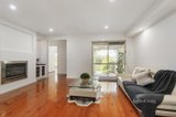 https://images.listonce.com.au/custom/160x/listings/27-holloway-road-croydon-north-vic-3136/429/00996429_img_03.jpg?PhH6VzYryXY