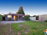 https://images.listonce.com.au/custom/160x/listings/27-huntingdon-avenue-bayswater-north-vic-3153/690/01524690_img_13.jpg?g0bYB0NoZpk