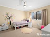 https://images.listonce.com.au/custom/160x/listings/27-kingston-way-mooroolbark-vic-3138/420/01526420_img_12.jpg?GPSOI81Q3fE