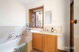https://images.listonce.com.au/custom/160x/listings/27-leane-drive-eltham-vic-3095/708/01933708_img_11.jpg?qGni_qCurlA