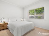 https://images.listonce.com.au/custom/160x/listings/27-lily-road-lilydale-vic-3140/785/01525785_img_17.jpg?2c6Bs3VhZMA