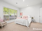 https://images.listonce.com.au/custom/160x/listings/27-lily-road-lilydale-vic-3140/785/01525785_img_18.jpg?MjbSnD8qtBo