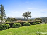 https://images.listonce.com.au/custom/160x/listings/27-lily-road-lilydale-vic-3140/785/01525785_img_21.jpg?L9frzH12KrA