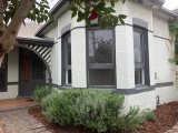 https://images.listonce.com.au/custom/160x/listings/27-malmsbury-street-kew-vic-3101/054/01797054_img_01.jpg?fbHlMQrZgcw