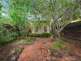 https://images.listonce.com.au/custom/160x/listings/27-malmsbury-street-kew-vic-3101/113/00829113_img_05.jpg?W4pHOI6uQV8