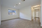 https://images.listonce.com.au/custom/160x/listings/27-manooka-road-brookfield-vic-3338/290/01739290_img_04.jpg?_1GzY6arR7Y