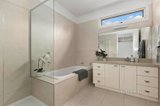 https://images.listonce.com.au/custom/160x/listings/27-mccarron-parade-essendon-vic-3040/767/01567767_img_08.jpg?fjN79x4bdR8