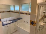 https://images.listonce.com.au/custom/160x/listings/27-meryl-street-doncaster-east-vic-3109/388/01679388_img_10.jpg?jTGHDfF-1iM