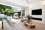 https://images.listonce.com.au/custom/160x/listings/27-mills-street-hampton-vic-3188/582/01680582_img_07.jpg?KOro-u9q1cs