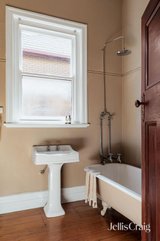 https://images.listonce.com.au/custom/160x/listings/27-mitchell-street-northcote-vic-3070/136/01986136_img_16.jpg?s0ClxFFp-_0
