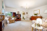 https://images.listonce.com.au/custom/160x/listings/27-palm-beach-crescent-mount-waverley-vic-3149/161/01916161_img_02.jpg?ycwArAdFVQ0