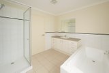 https://images.listonce.com.au/custom/160x/listings/27-park-lane-bell-park-vic-3215/025/01727025_img_05.jpg?OwisnujSLm8