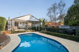 https://images.listonce.com.au/custom/160x/listings/27-partridge-way-mooroolbark-vic-3138/670/01701670_img_15.jpg?_Ob1rJolbxE