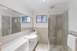 https://images.listonce.com.au/custom/160x/listings/27-red-plum-place-doncaster-east-vic-3109/700/01159700_img_09.jpg?hcs-ySKjs2A