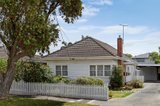 https://images.listonce.com.au/custom/160x/listings/27-renown-street-bentleigh-vic-3204/148/01604148_img_02.jpg?SFvJuPpB01M