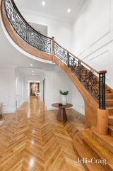 https://images.listonce.com.au/custom/160x/listings/27-rob-roy-street-glen-waverley-vic-3150/148/01954148_img_04.jpg?XTVsxl5of0E