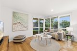 https://images.listonce.com.au/custom/160x/listings/27-robinlee-avenue-burwood-east-vic-3151/898/01827898_img_10.jpg?kYMBWDBlkCo