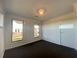 https://images.listonce.com.au/custom/160x/listings/27-robinson-street-armstrong-creek-vic-3217/488/01841488_img_07.jpg?HESMNaNId_g