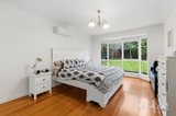 https://images.listonce.com.au/custom/160x/listings/27-saint-clair-crescent-mount-waverley-vic-3149/674/01954674_img_09.jpg?bUOSJMRGOg8