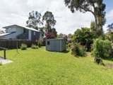 https://images.listonce.com.au/custom/160x/listings/27-shakespeare-avenue-mooroolbark-vic-3138/013/01524013_img_09.jpg?lTSDNjwqZlI